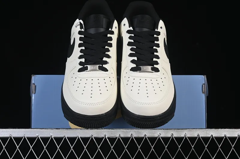All categories Nk Air Force 1 Air Force Series Nk Air Force 1 Low Air Force Low Nike Air Force 1'07 Low Two-dimensional theme Beige Air Force One low-top casual sneakers ZH0316-143